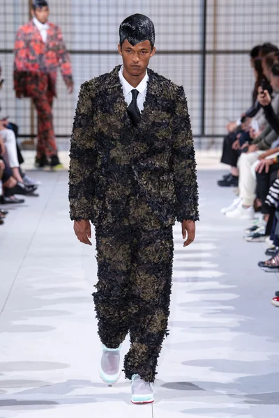 Look 4
